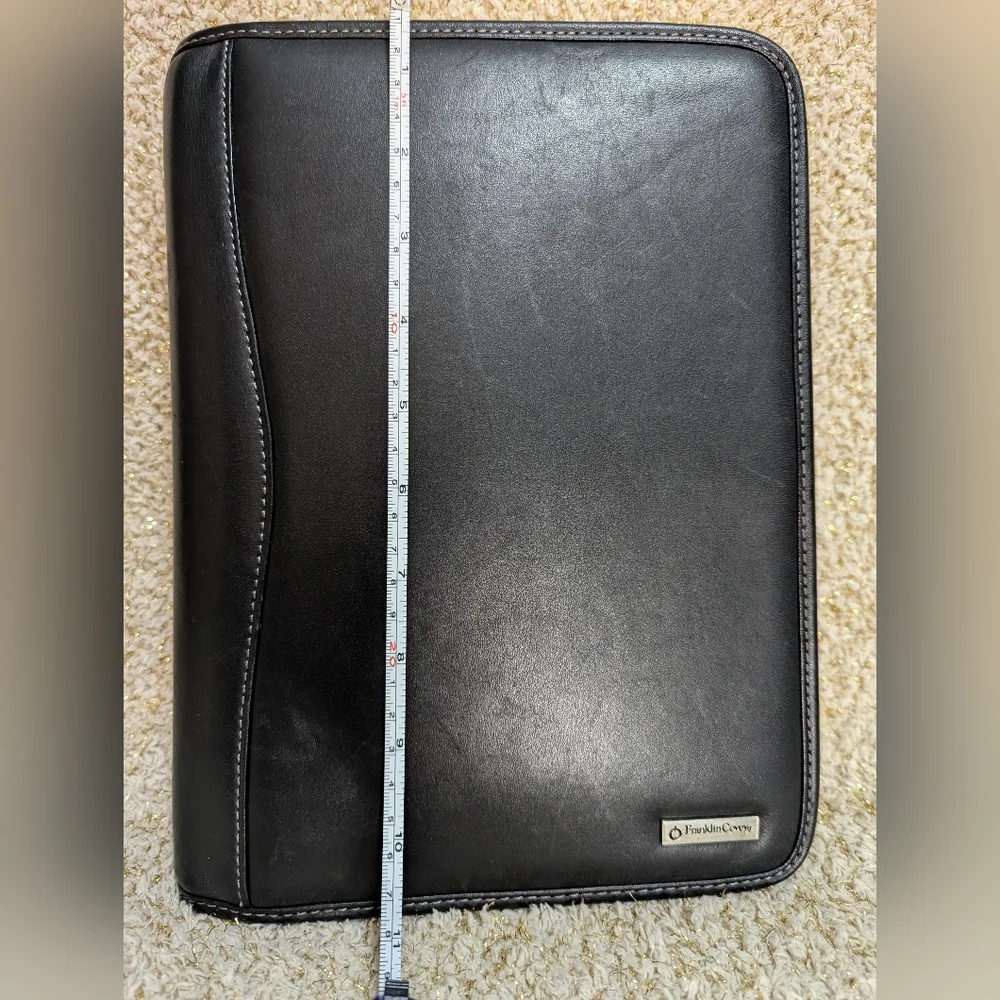 Vintage FRANKLIN COVEY Size 11 x 8.5  Synth Leather ~Planner/Binder Zip